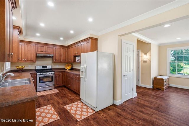 2 Stone Creek Park, Owensboro, KY 42303