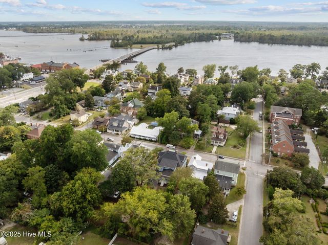 620 W 2nd Street, Washington, NC 27889