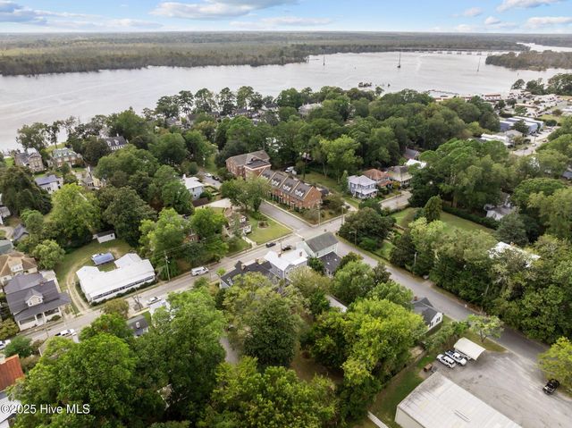 620 W 2nd Street, Washington, NC 27889