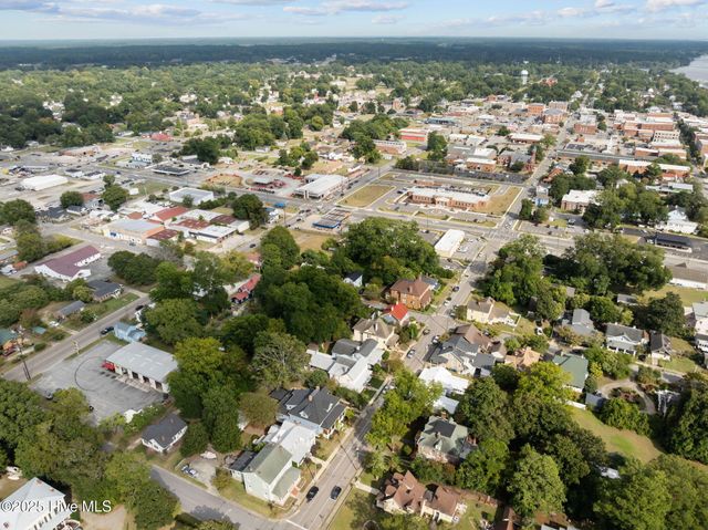 620 W 2nd Street, Washington, NC 27889