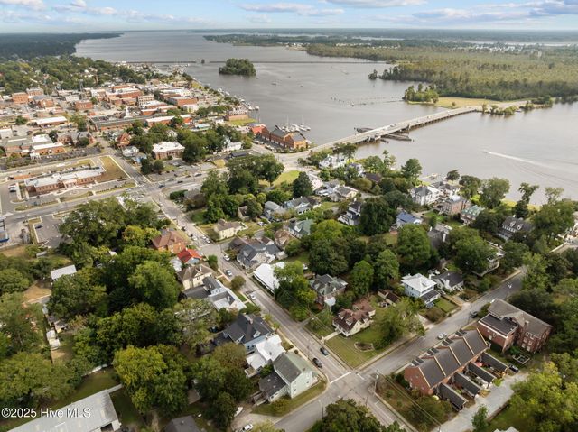 620 W 2nd Street, Washington, NC 27889