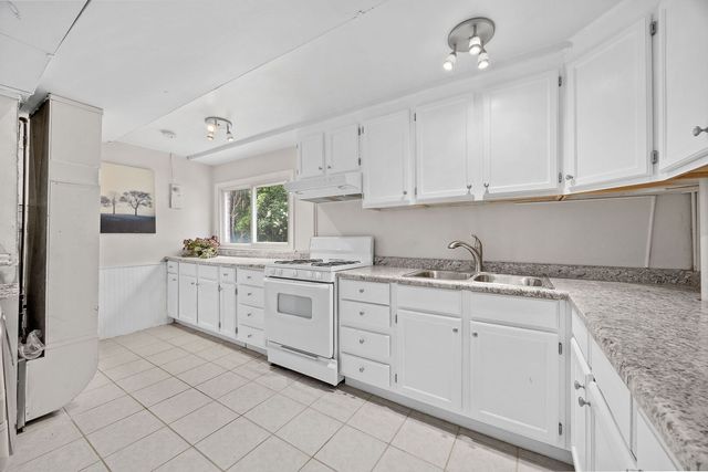 8104 Gross Point Road, Morton Grove, IL 60053