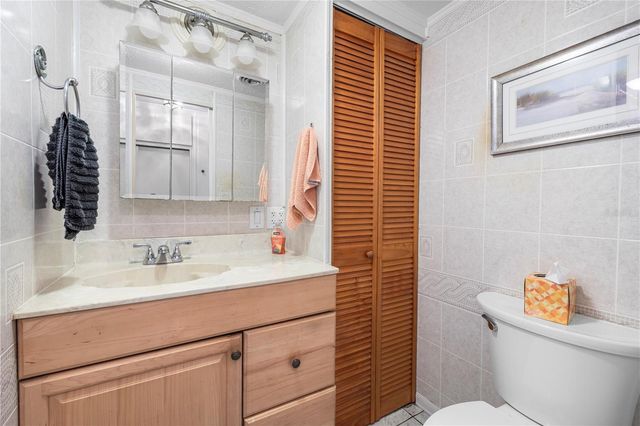 619 52ND AVENUE W, Bradenton, FL 34207