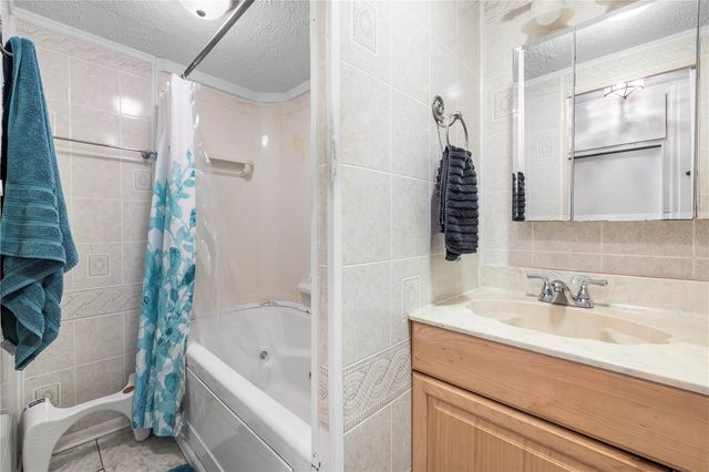 619 52ND AVENUE W, Bradenton, FL 34207