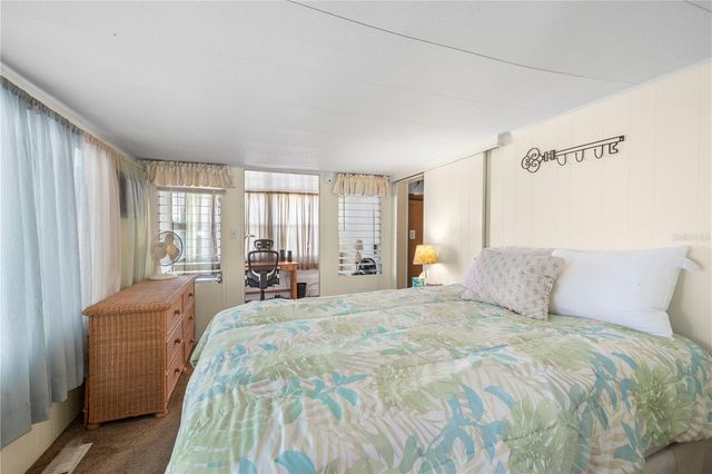 619 52ND AVENUE W, Bradenton, FL 34207