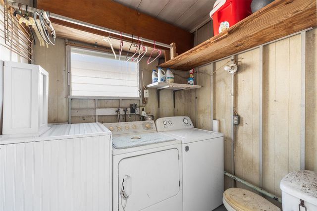 619 52ND AVENUE W, Bradenton, FL 34207