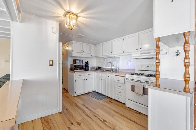 619 52ND AVENUE W, Bradenton, FL 34207