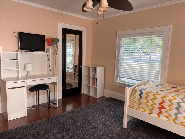 21 N THORNTON AVENUE, Orlando, FL 32801