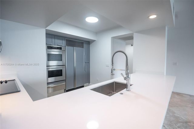 3301 NE 183rd St 1105, Aventura, FL 33160