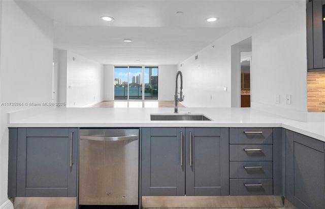 3301 NE 183rd St 1105, Aventura, FL 33160