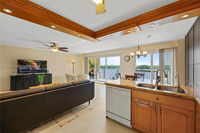 3300 N Ocean Dr 2C, Hollywood, FL 33019