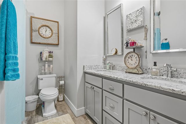 1630 16th St, Rockport, TX 78382