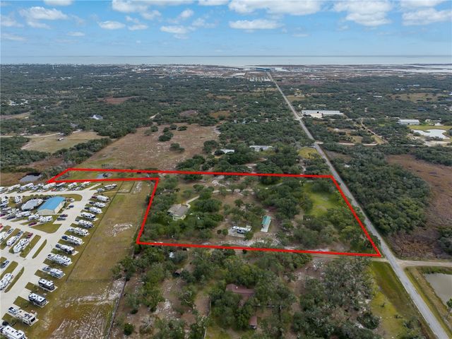 1630 16th St, Rockport, TX 78382