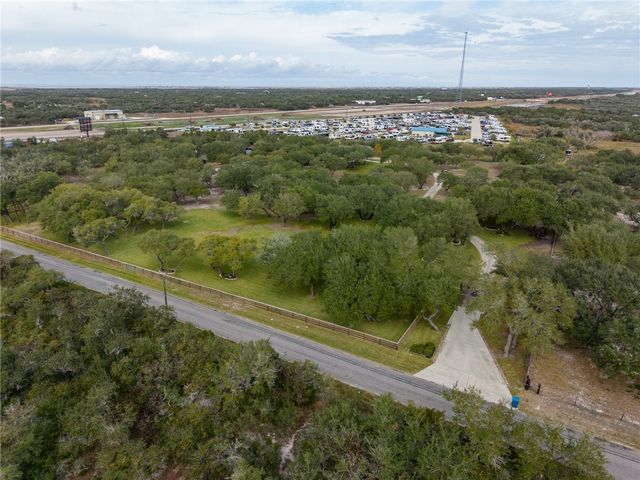 1630 16th St, Rockport, TX 78382