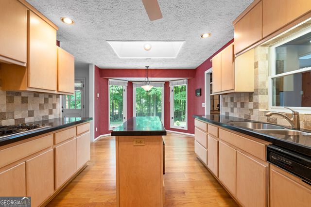 250 Devilla Trace, Fayetteville, GA 30214