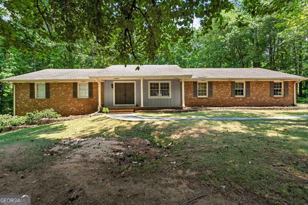 250 Devilla Trace, Fayetteville, GA 30214
