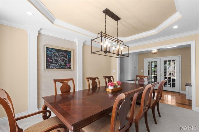 12301 Matthews Lane, St Louis, MO 63127