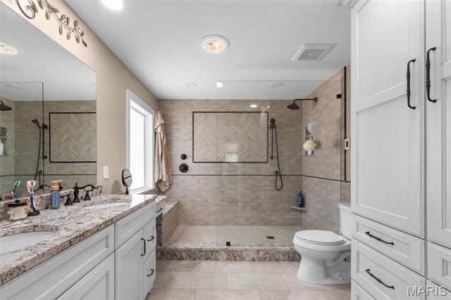 12301 Matthews Lane, St Louis, MO 63127