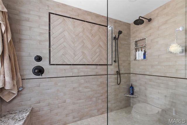 12301 Matthews Lane, St Louis, MO 63127