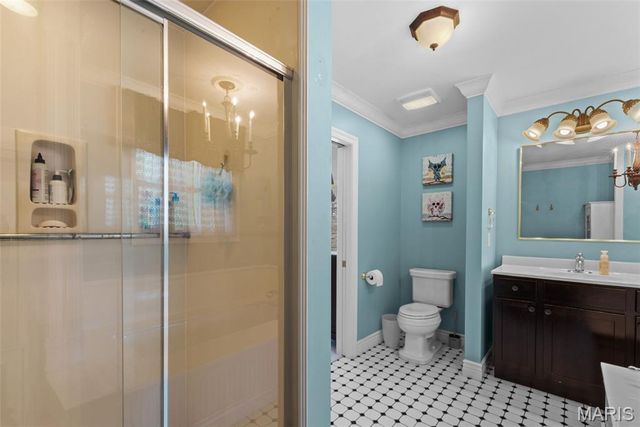 12301 Matthews Lane, St Louis, MO 63127