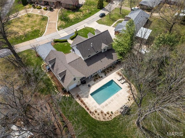 12301 Matthews Lane, St Louis, MO 63127