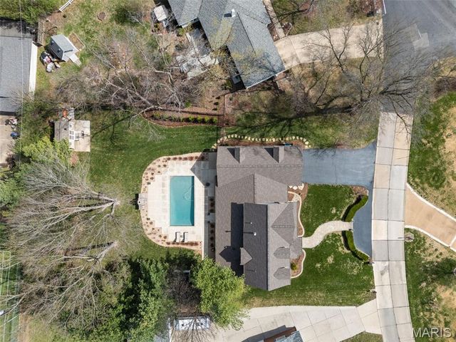 12301 Matthews Lane, St Louis, MO 63127