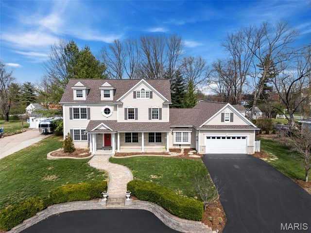12301 Matthews Lane, St Louis, MO 63127