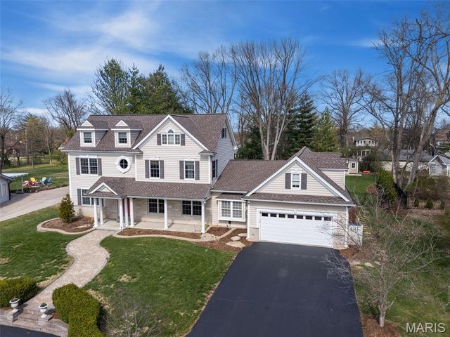 12301 Matthews Lane, St Louis, MO 63127