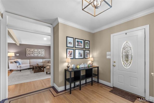12301 Matthews Lane, St Louis, MO 63127