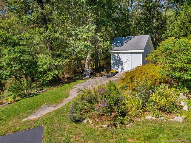 140 Wildrose Avenue, Guilford, CT 06437