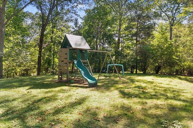 140 Wildrose Avenue, Guilford, CT 06437