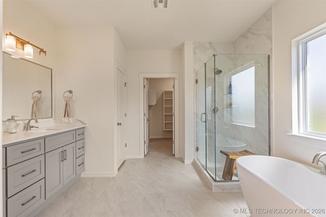 2014 E 45th Place, Sand Springs, OK 74063