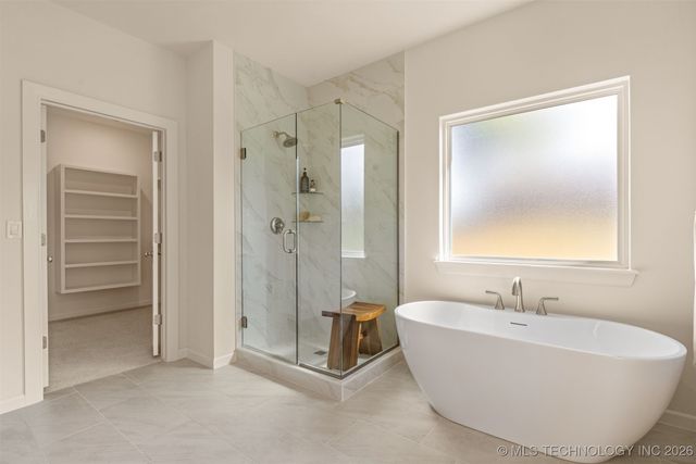 2014 E 45th Place, Sand Springs, OK 74063