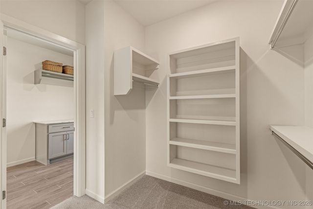 2014 E 45th Place, Sand Springs, OK 74063