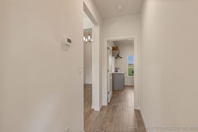 2014 E 45th Place, Sand Springs, OK 74063