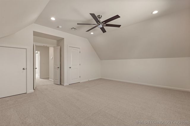 2014 E 45th Place, Sand Springs, OK 74063