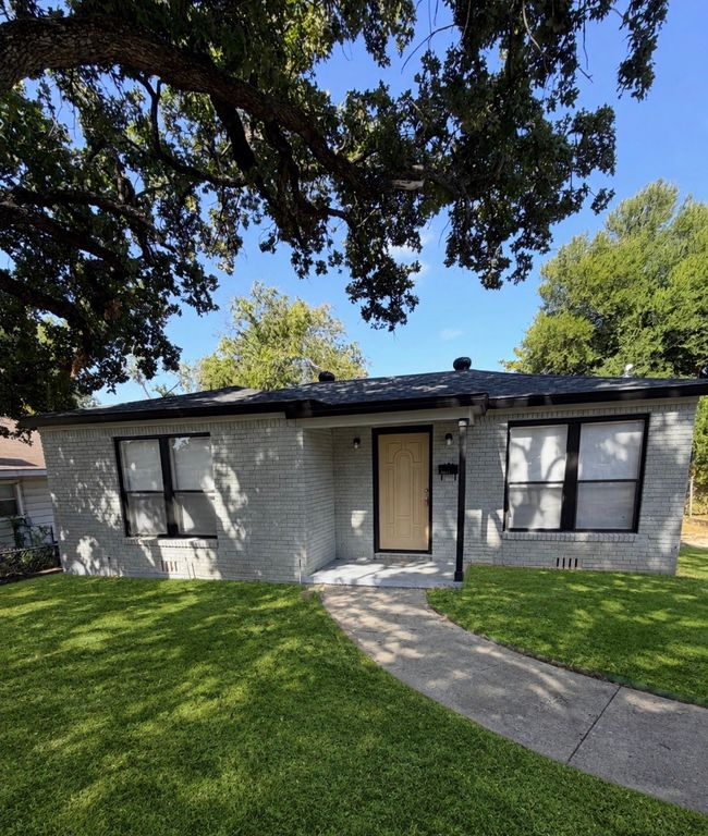 3004 Haynie Street, Fort Worth, TX 76112