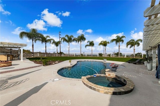 15555 Rancho Viejo Drive, Riverside, CA 92506