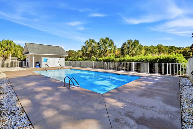 8005 Sweetgrass Court, Wilmington, NC 28412