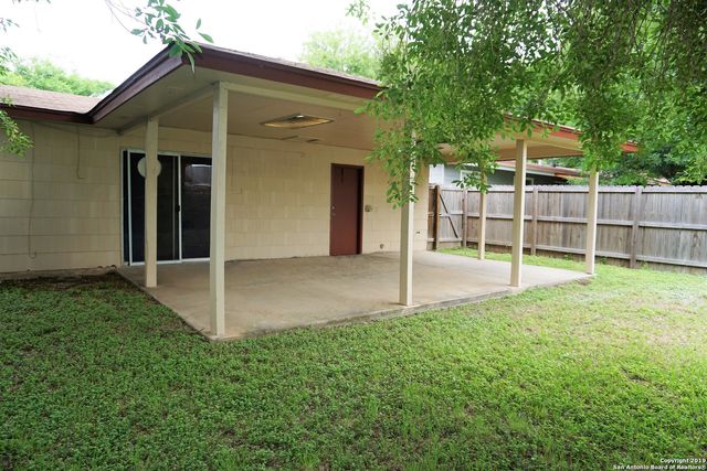 202 BRENDA DR, Converse, TX 78109