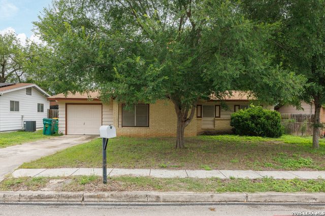 202 BRENDA DR, Converse, TX 78109