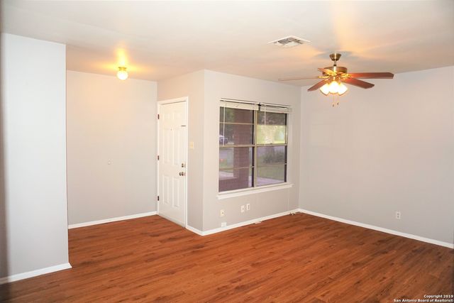 202 BRENDA DR, Converse, TX 78109