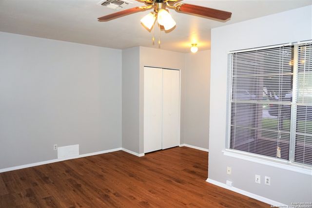 202 BRENDA DR, Converse, TX 78109