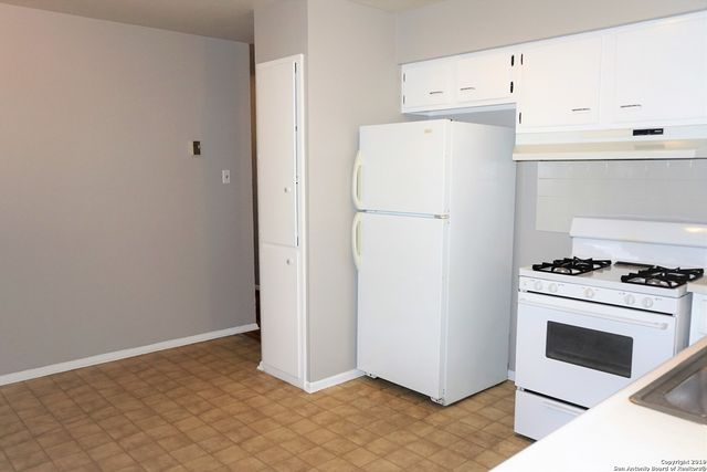 202 BRENDA DR, Converse, TX 78109