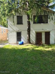 1214 Brighton Street, Youngstown, OH 44505