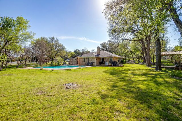 3300 Sherwood Street, Willow Park, TX 76087