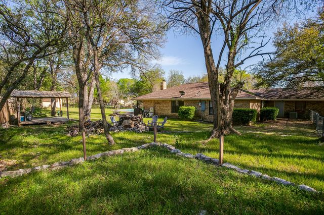 3300 Sherwood Street, Willow Park, TX 76087