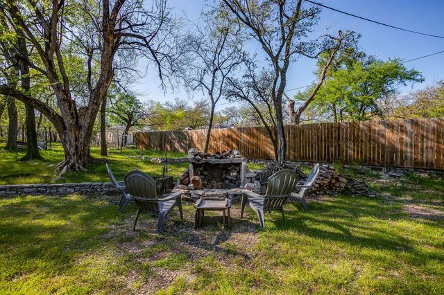3300 Sherwood Street, Willow Park, TX 76087