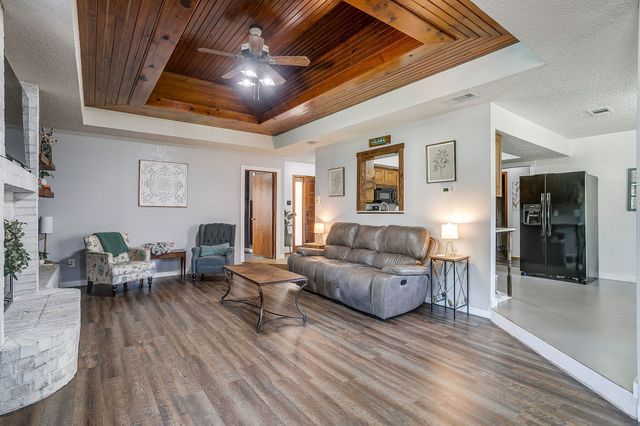 3300 Sherwood Street, Willow Park, TX 76087