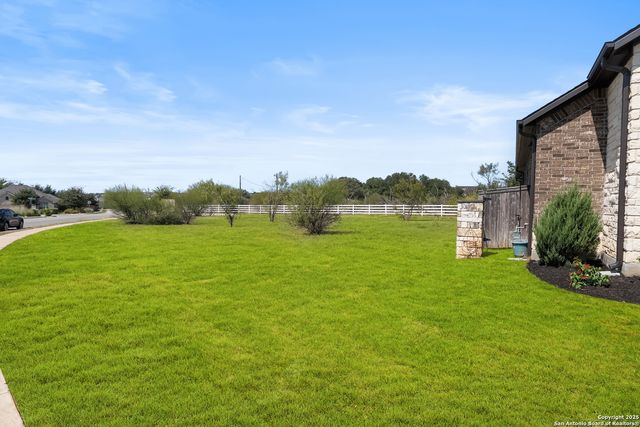 604 Academy Oaks, San Marcos, TX 78666